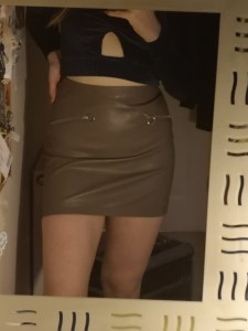 pic of light grey leather skirt 